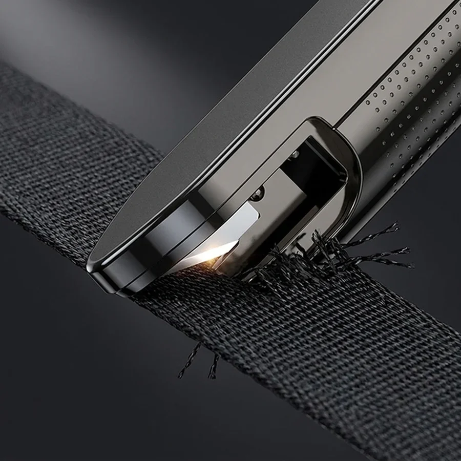 rhinoBREAK recessed blade slicing through a seatbelt
