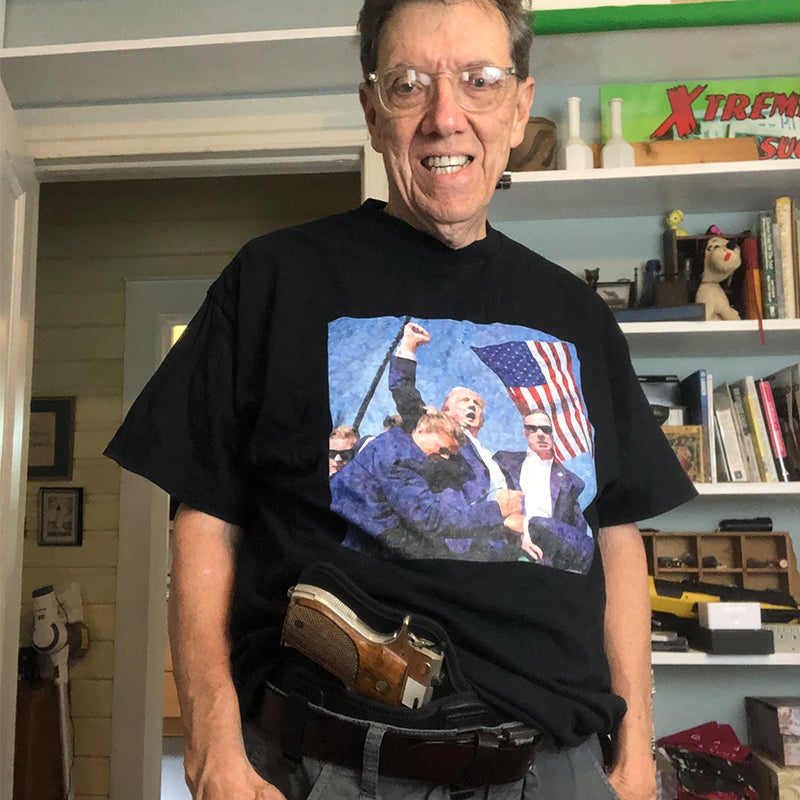 Older gentleman carrying the Fujobi holster on his belt