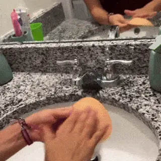 GIF 1