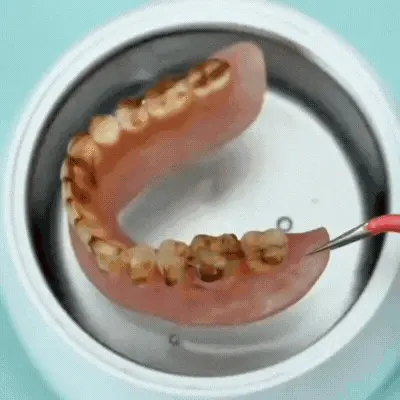 DentaClean™ | Sparkling, clean dentures in 5 minutes