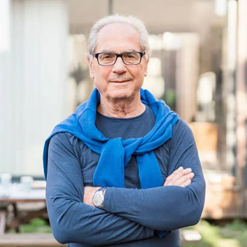 Mikkel B.